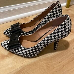 Apt 9 fabric high heeled shoes.  Size 6 1/2.  Worn indoors once.